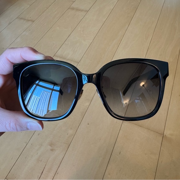 YSL Saint Laurent Oversized Logo Sunglasses - Picture 10 of 14